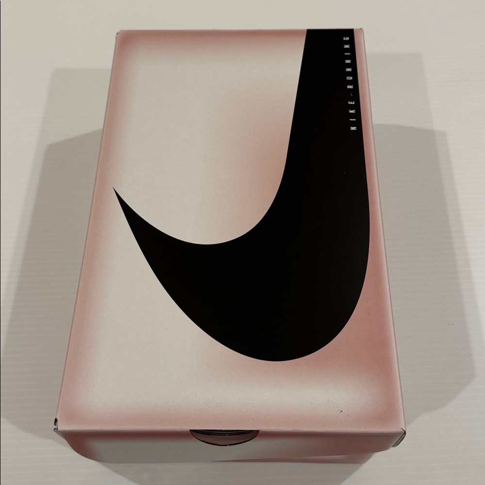 Nike Pegasus 41 EK Limited Edition Size Men 7/ Women 8.5 Brand New with Box! - Picture 10 of 10